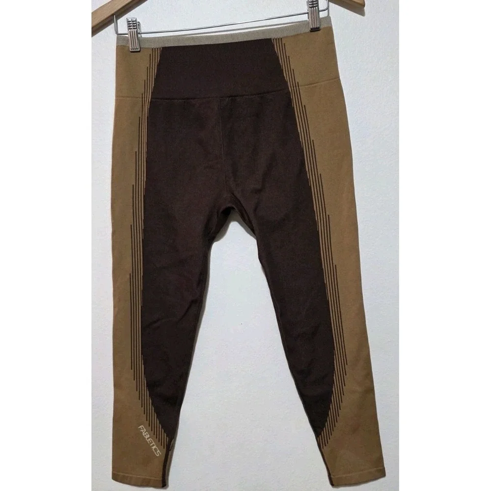 NWT‎ Fabletics Oasis High Rise Ribbed Legging On The Go Fusion Active 3pc Sz L - Picture 2 of 15